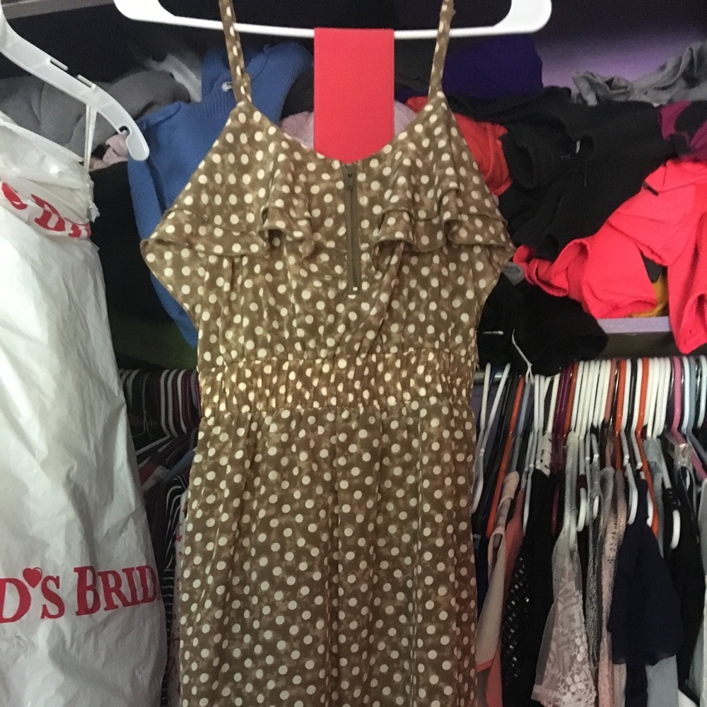 Knee-length size M Tan and cream dress with belt